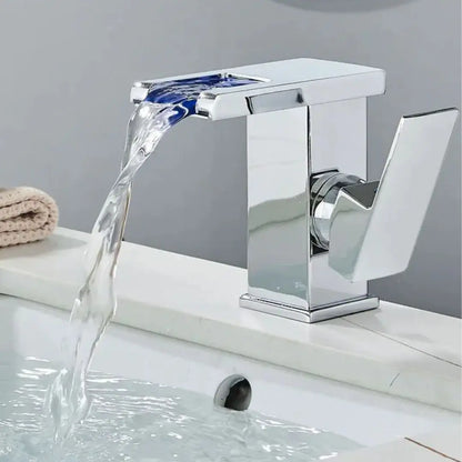 Mitigeur Cascade LED Chromé